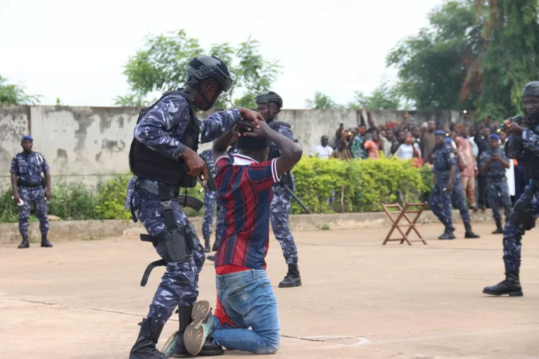 Opération d’arrestation de la police Républicaine