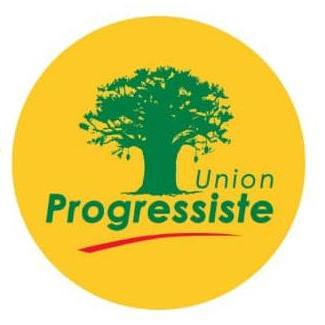 Logo rond jaune avec un arbre vert au centre et les mots Union Progressiste écrits en vert et rouge