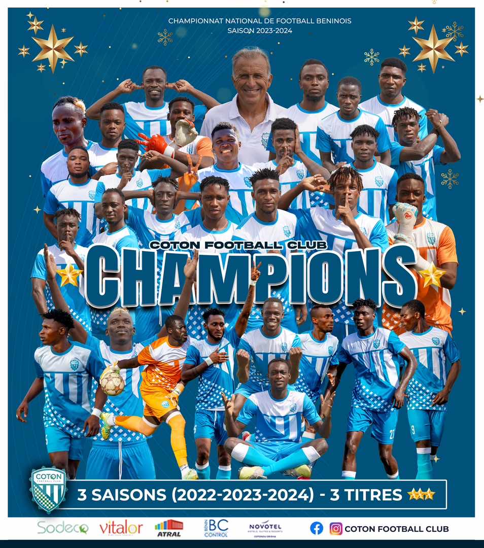 Mosaïque de joueurs et d’un homme en chemise blanche sur fond bleu avec texte célébrant un club de football champion sur trois saisons