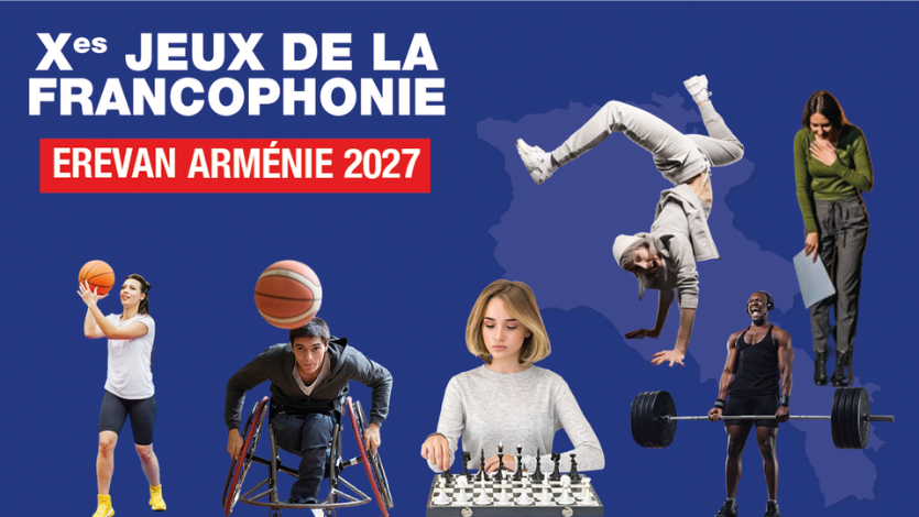 Huit personnes pratiquent divers sports et activités artistiques sur fond bleu avec titre et lieu des Jeux de la Francophonie 2027
