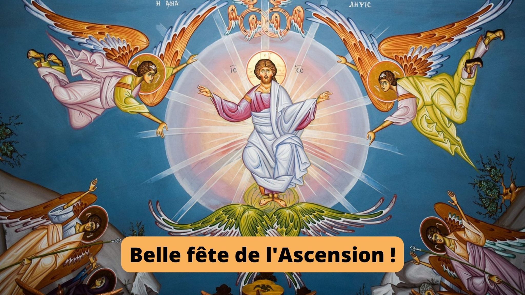 Fresque religieuse représentant une figure centrale rayonnante entourée d’anges ailés dans un ciel bleu